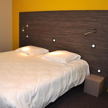 Logis Hotel A La Bonne Auberge لافال المظهر الخارجي الصورة