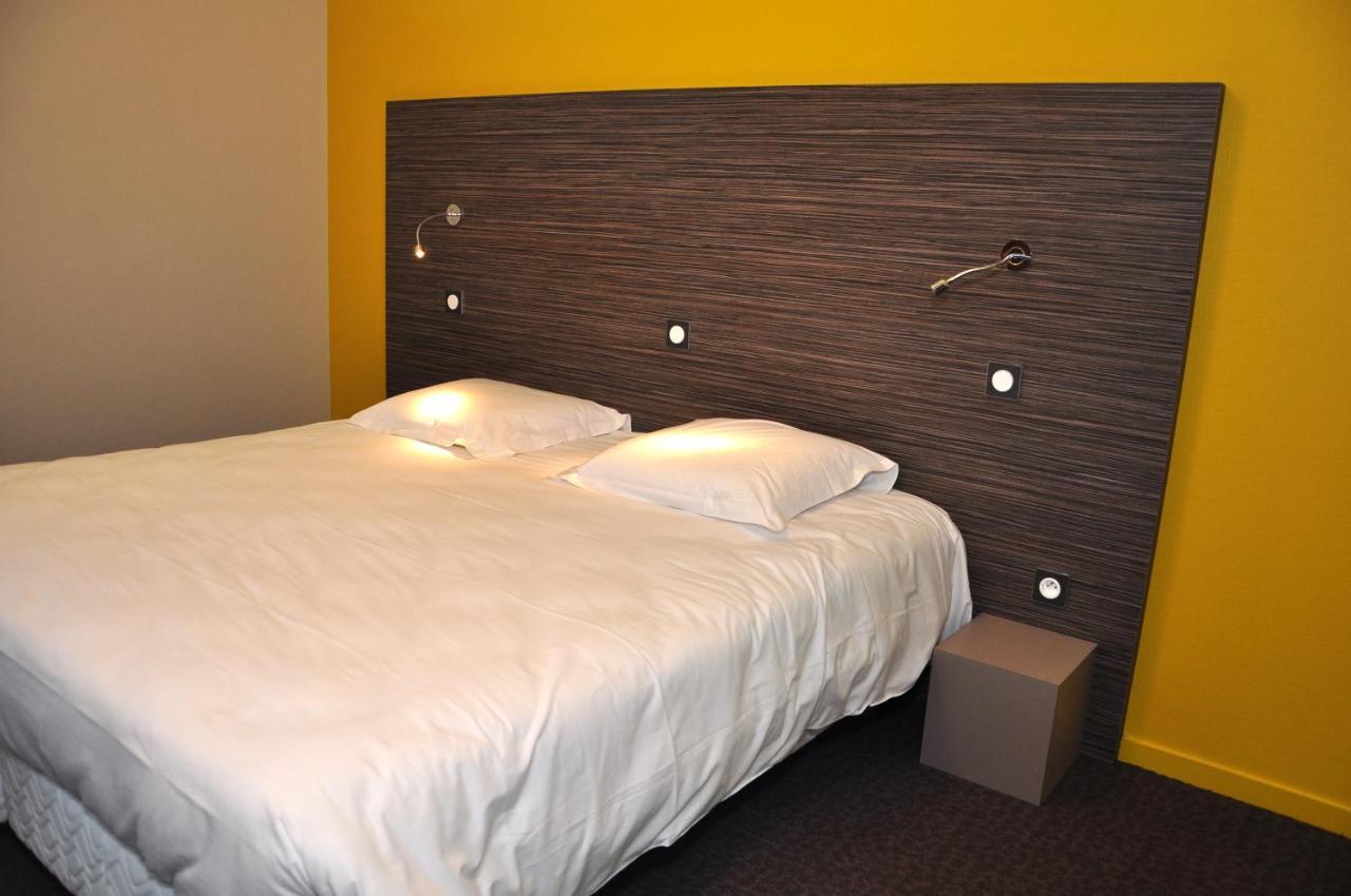 Logis Hotel A La Bonne Auberge لافال المظهر الخارجي الصورة