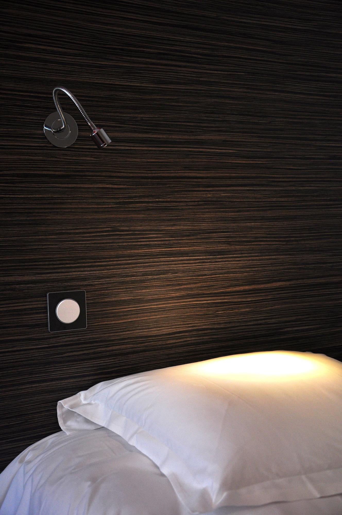 Logis Hotel A La Bonne Auberge لافال المظهر الخارجي الصورة