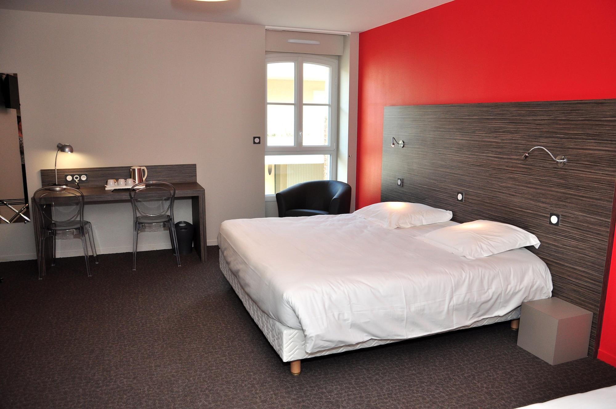 Logis Hotel A La Bonne Auberge لافال المظهر الخارجي الصورة